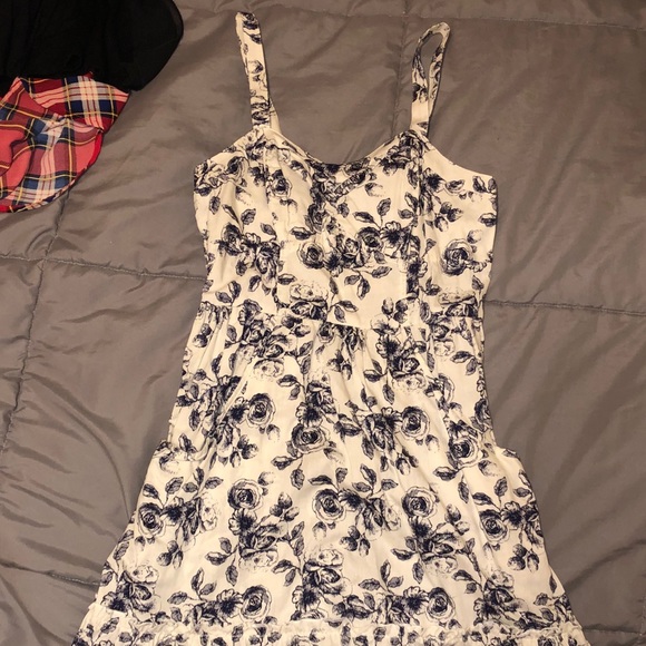 Mossimo Supply Co. Dresses & Skirts - Mossimo Supply Navy and White Floral Dress